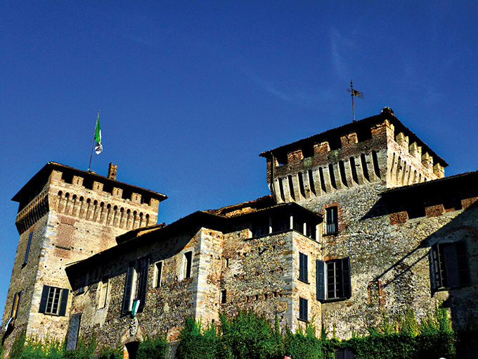 Il Castello Visconti.jpg