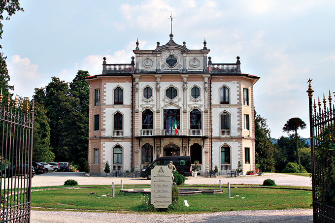Villa Borghi.jpg