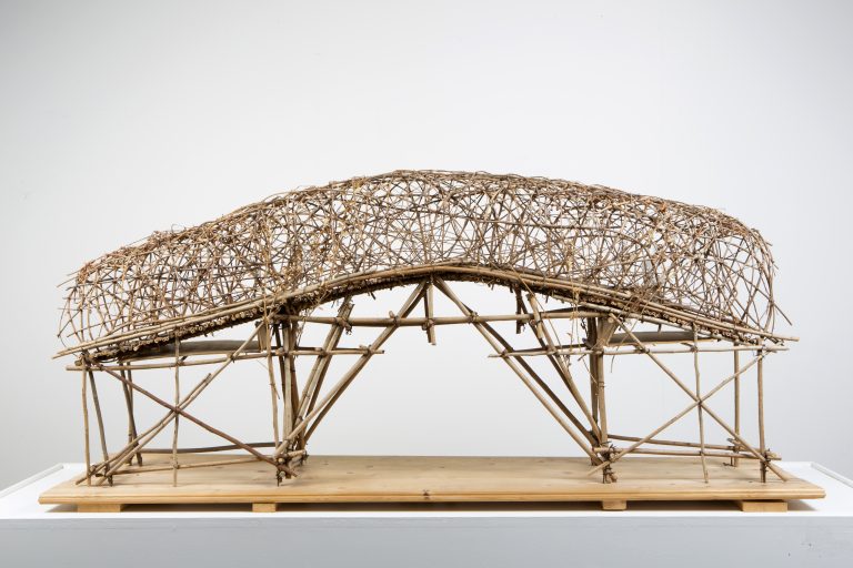 Giuliano-Mauri-Passerella-di-gelsomini-sul-fiume-perduto-2003